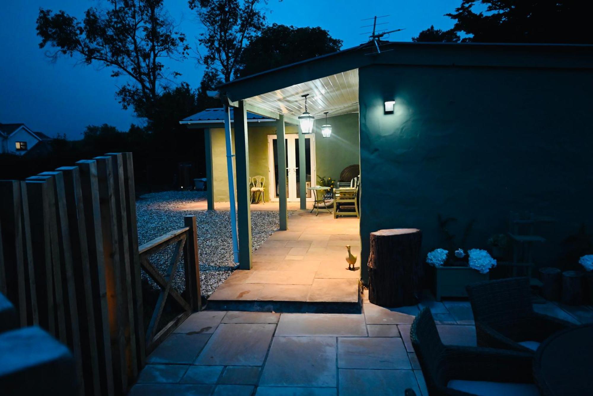 The Stables Hideaway Villa Llanelli Eksteriør bilde