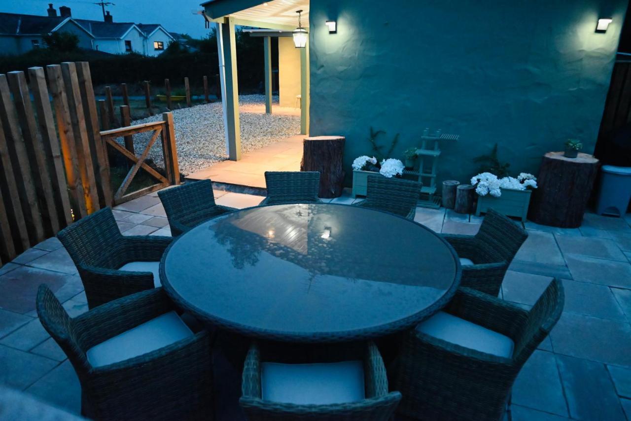 The Stables Hideaway Villa Llanelli Eksteriør bilde